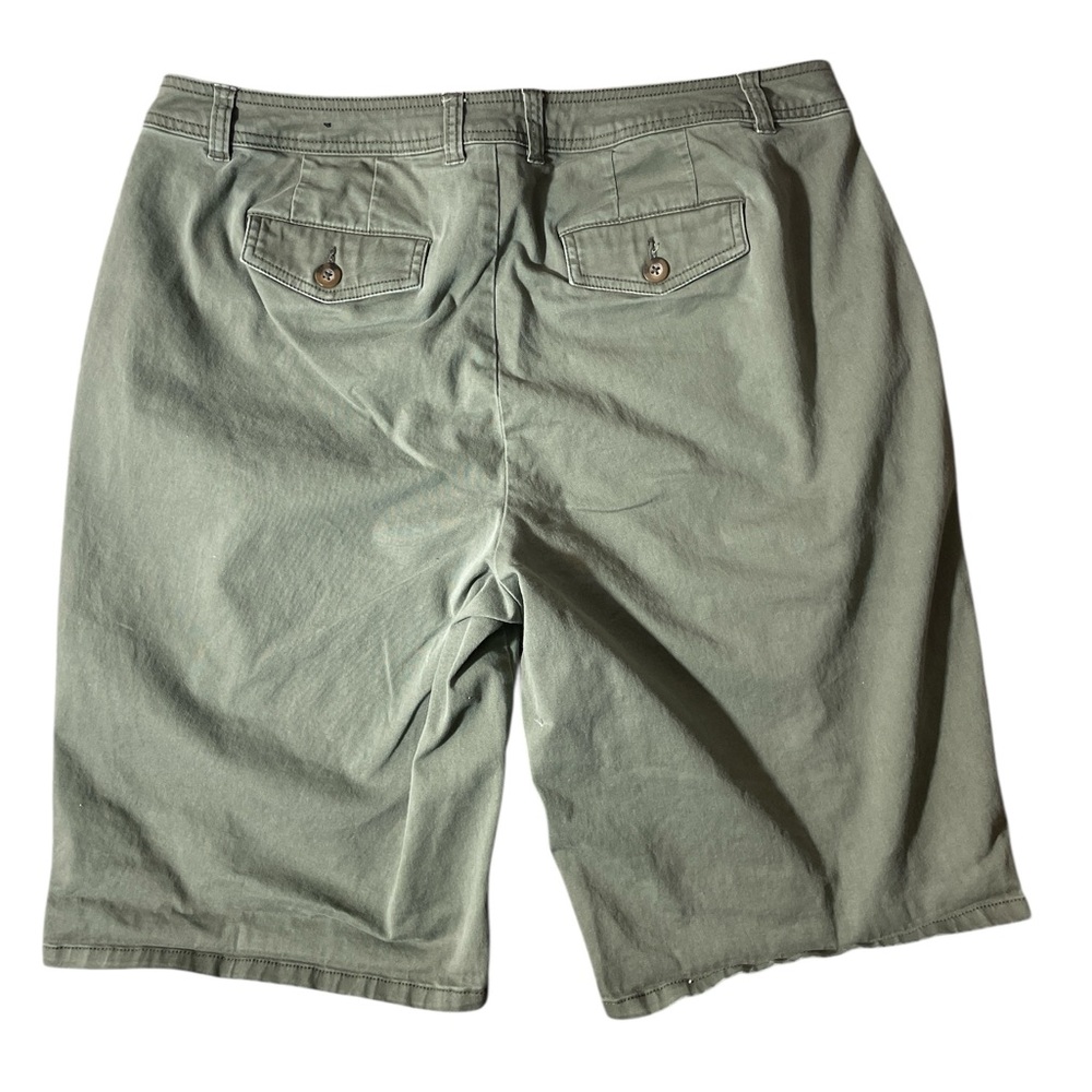 I1- Lane Bryant Women’s 14 large Olive Green Shorts - Picture 2 of 3